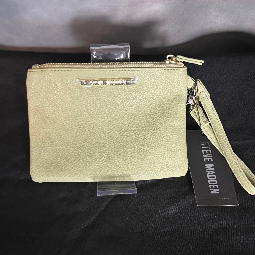 Steve Madden Sage Green Pebble Faux Leather Wristlet Pouch Gold Hardware NWT‎